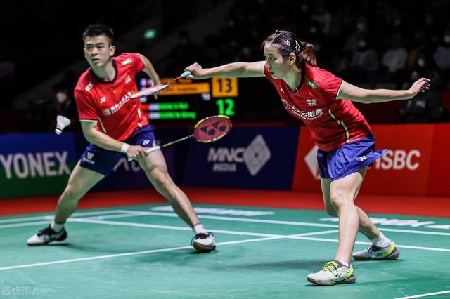 丹麦队险胜日本队,黄鸭组合点燃赛场 丹麦队险胜日本队,黄鸭组合点燃赛场