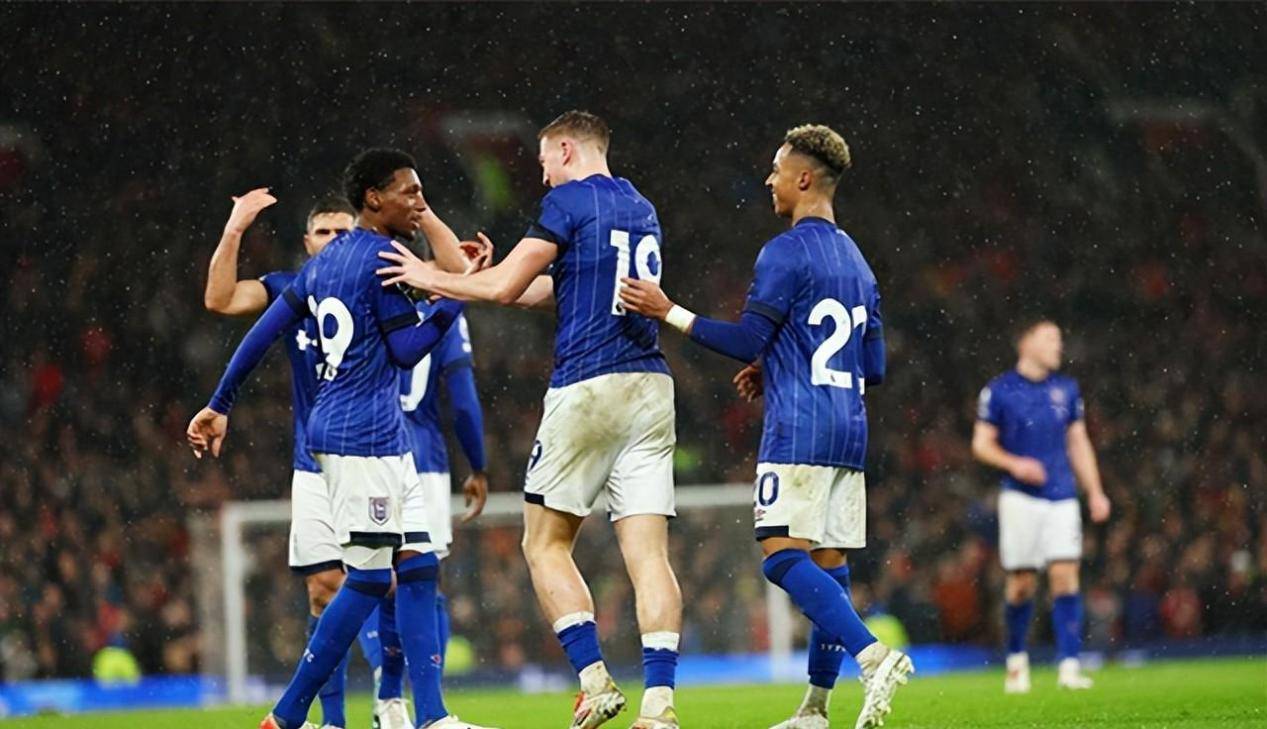 多特蒙德力克莱比锡红牛,凯恩带队取胜 多特蒙德力克莱比锡红牛,凯恩带队取胜