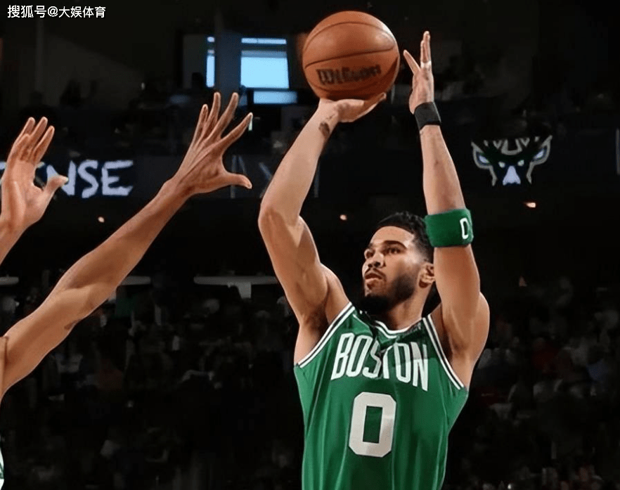 开云下载-山西队鏖战新疆队，塔图姆带队取胜